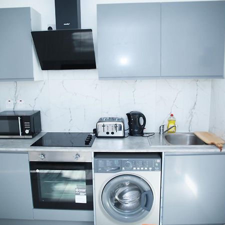 Central Harrow Cozy Apartment With Free Parking Harrow on the Hill Exterior photo