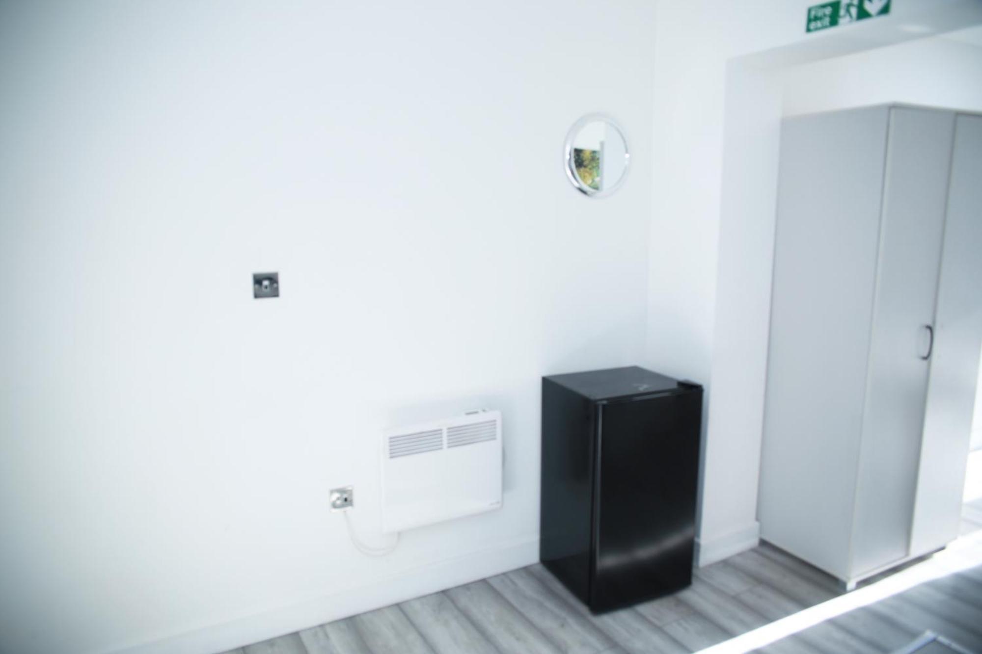 Central Harrow Cozy Apartment With Free Parking Harrow on the Hill Exterior photo