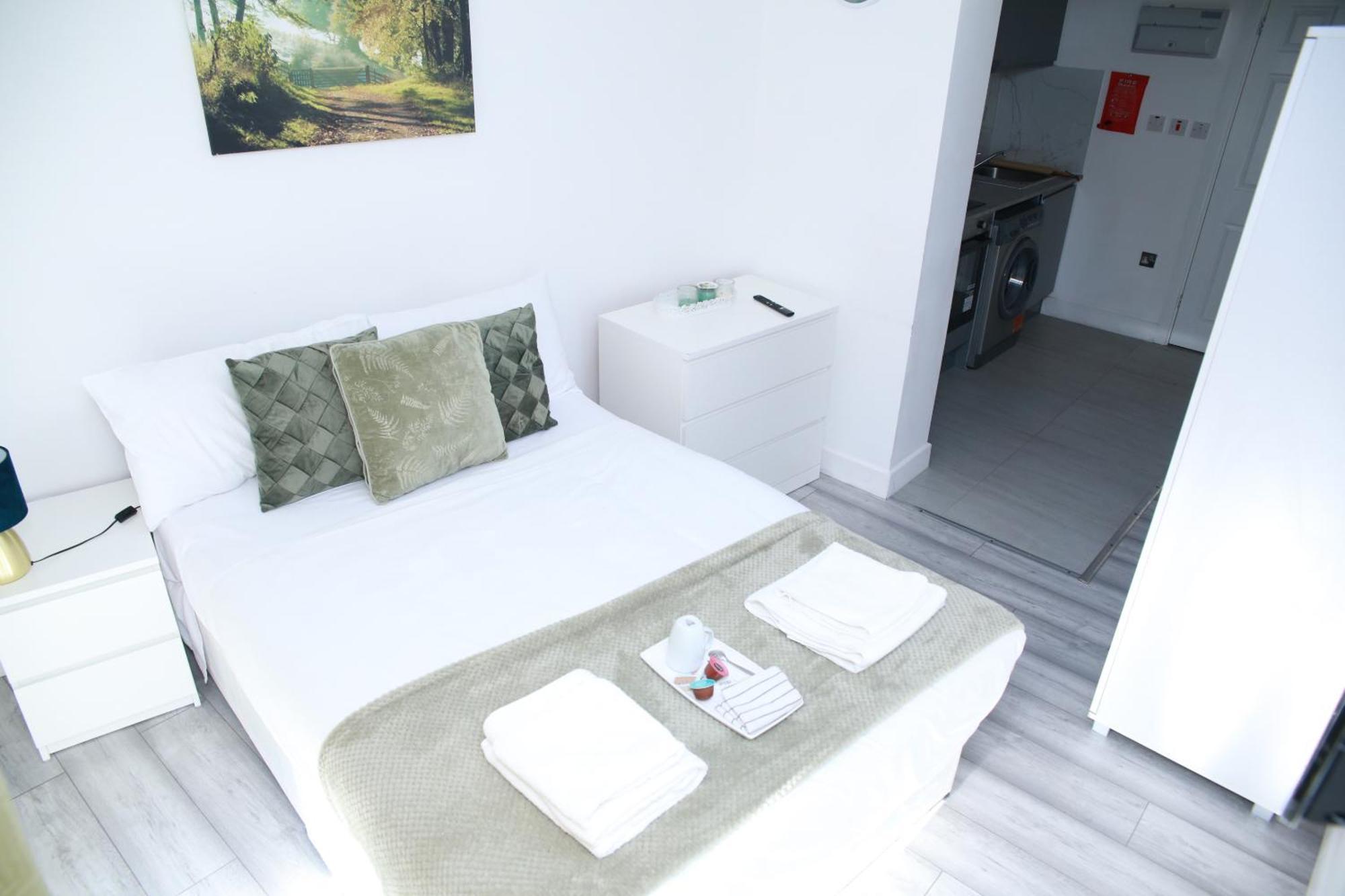 Central Harrow Cozy Apartment With Free Parking Harrow on the Hill Exterior photo