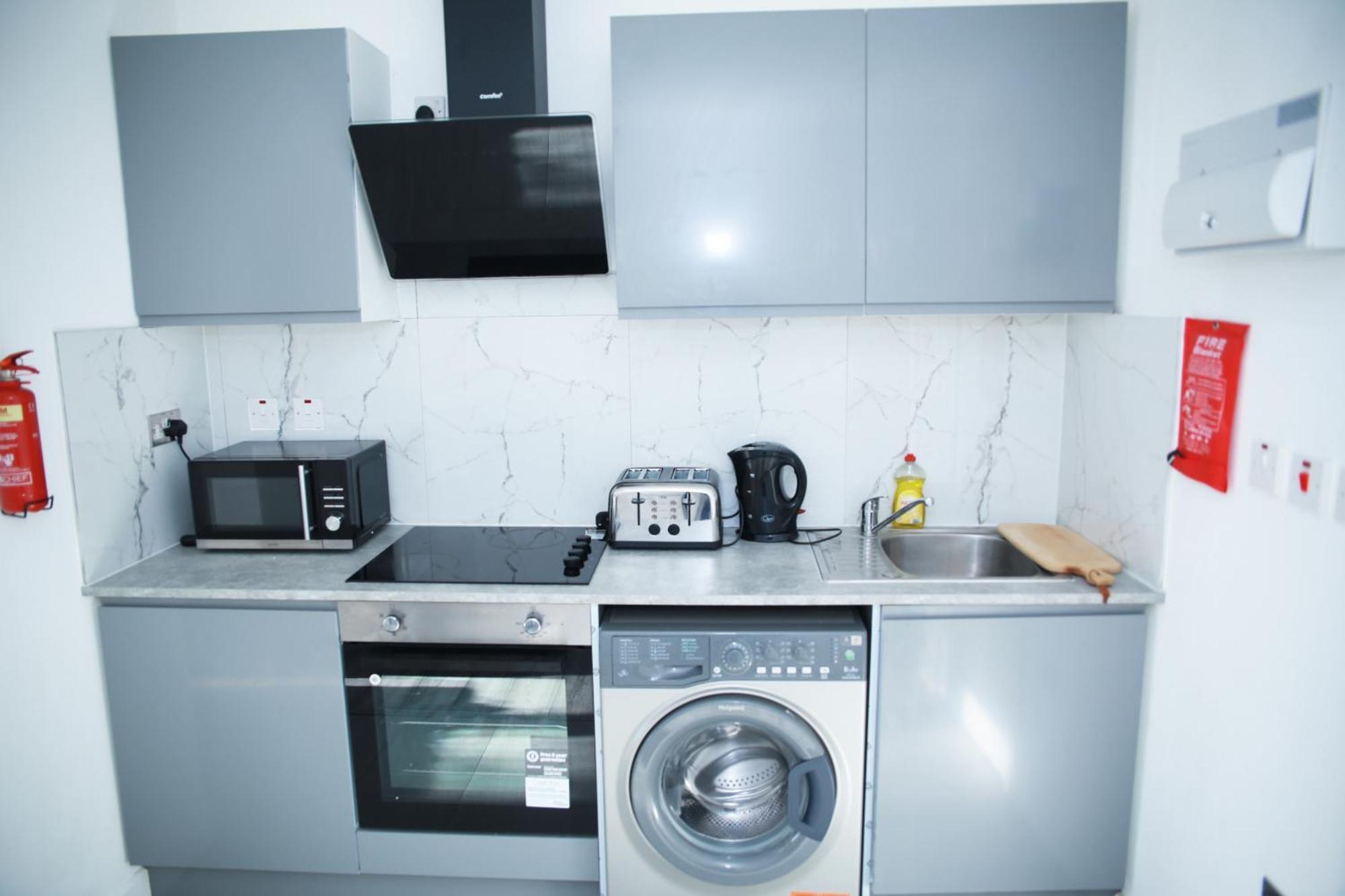 Central Harrow Cozy Apartment With Free Parking Harrow on the Hill Exterior photo